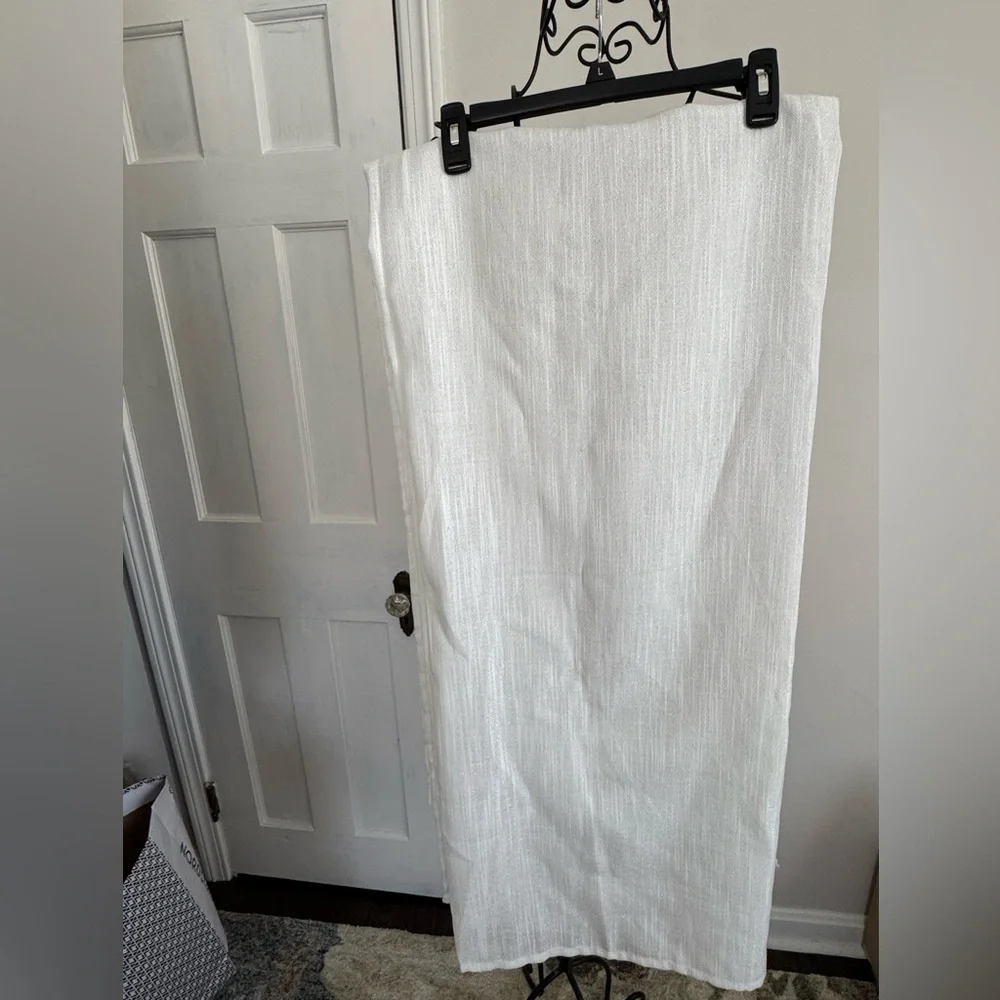 NWOT White shower curtain, woven look with light silver thread shimmer